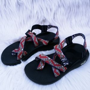 Women's Chaco blue and red straps size 6